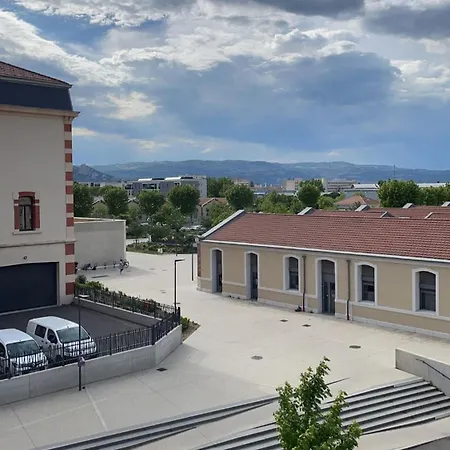 Grand Cosy Avec Terrasse Parking Valence (Drome)